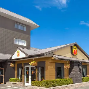 ** Hotel Super 8 By Wyndham Canada